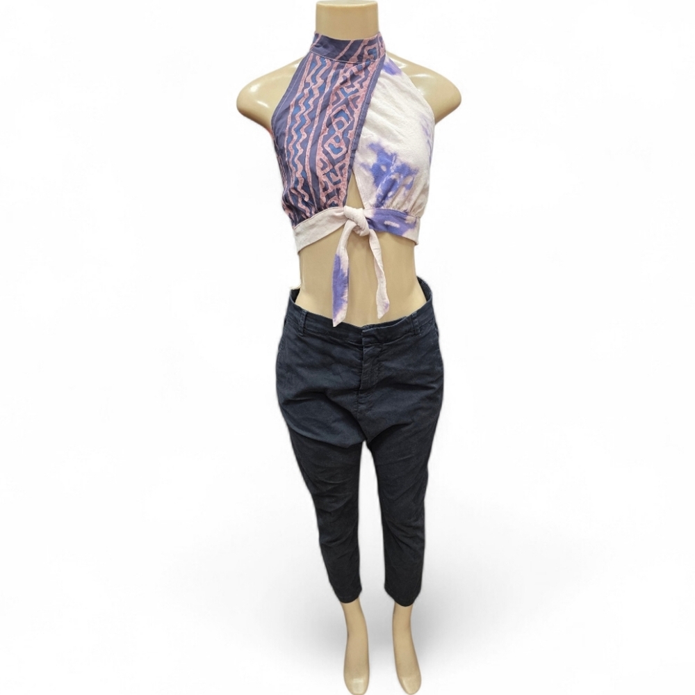 NWT Urban Outfitters Tie-Front Cropped Halter Top